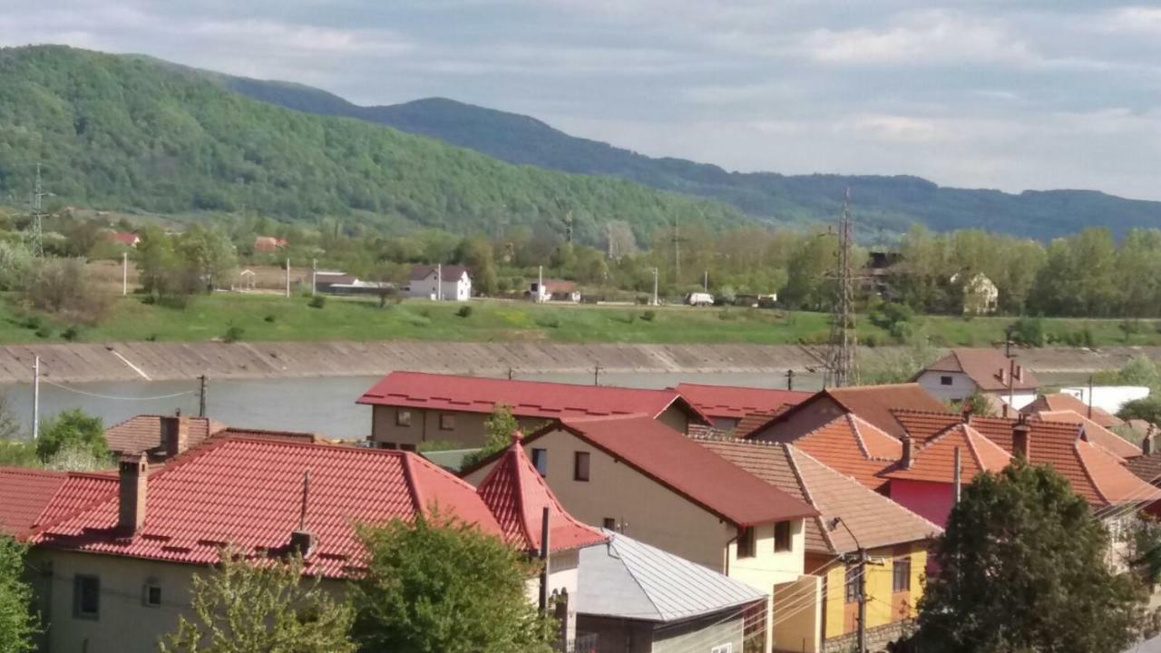 Apartament Cu 2 Camere Călimăneşti Bagian luar foto