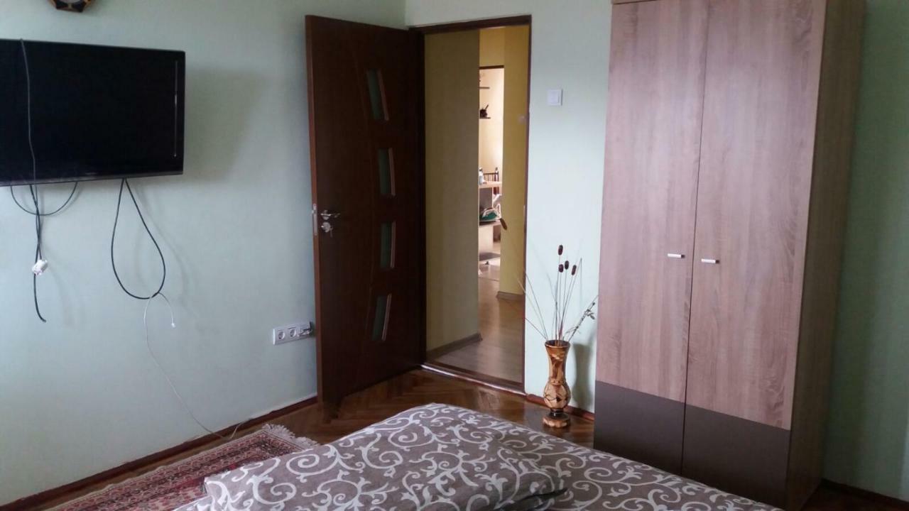 Apartament Cu 2 Camere Călimăneşti Bagian luar foto